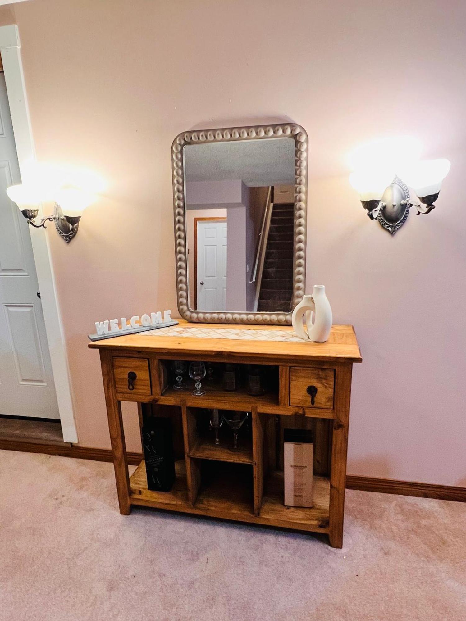 A Classic Homely Basement Suite! Chestermere Ngoại thất bức ảnh